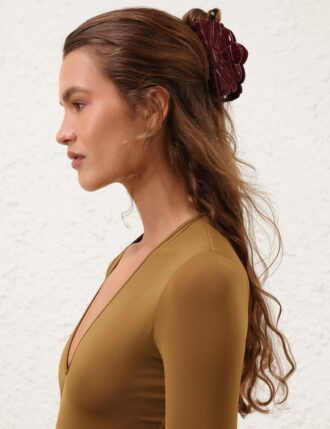 Large Shell Clasp Burgundy Online