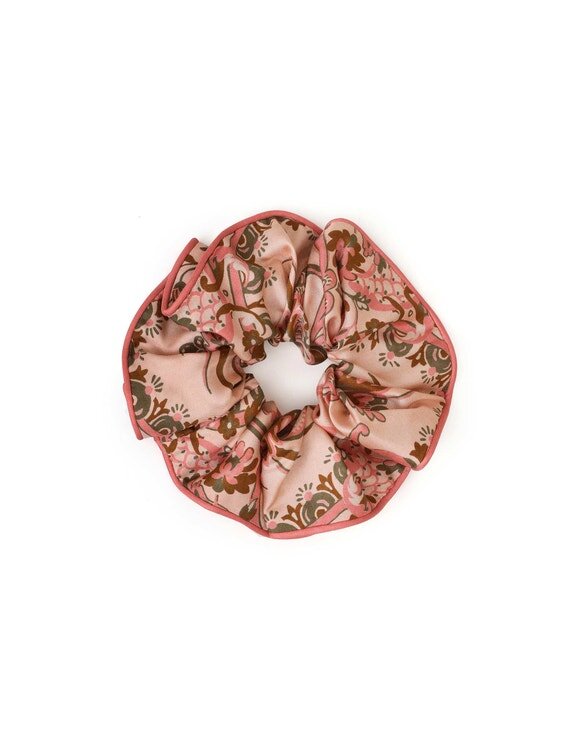 Printed Silk Scrunchie Pink Paisley Floral Online Printed Silk Scrunchie Pink Paisley Floral Online